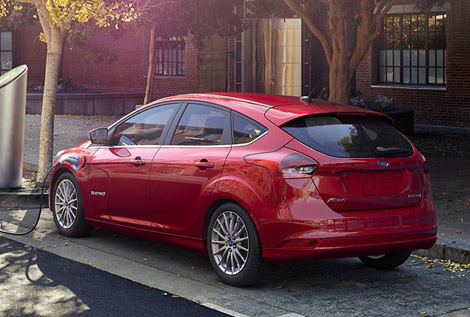 Nissan versa compared to ford focus #2