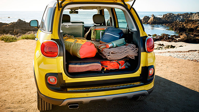 2014 Fiat 500L trunk