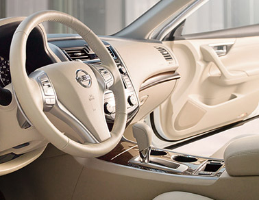 2014 Nissan Altima interior
