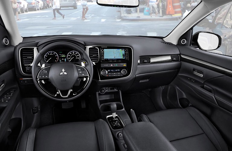 2016 Mitsubishi Outlander vs 2016 Jeep Compass Latitude features 2016 Mitsubishi Outlander vs 2016 Jeep Compass Latitude features