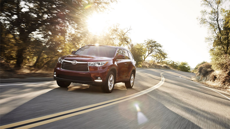 Toyota Dealer serving Lake Geneva WI