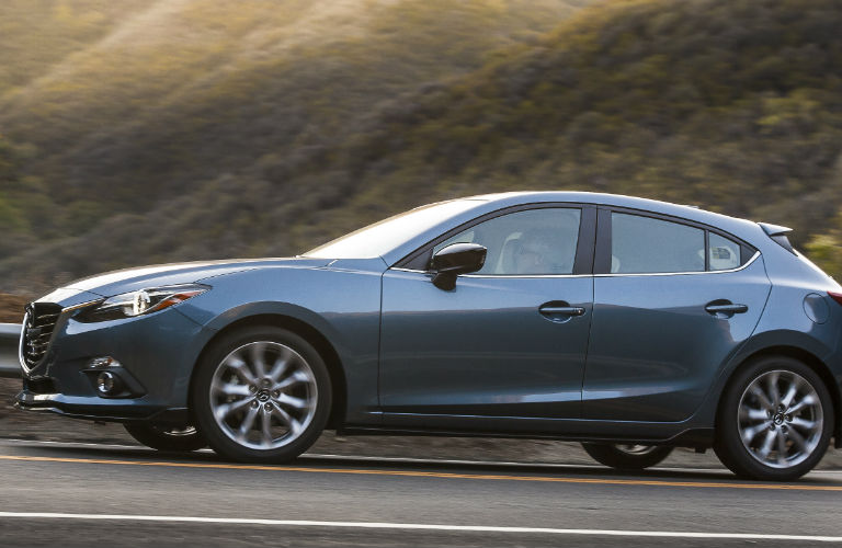 2016 Mazda CX3 vs 2015 Mazda 3 Hatchback 2016 Mazda CX3 vs 2015 Mazda 3 Hatchback