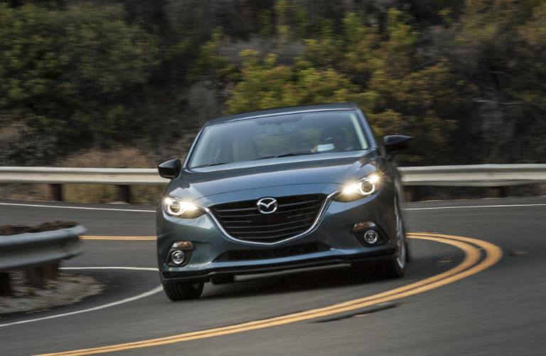 2016 Mazda 3 Hatchback vs 2016 Subaru Outback 2016 Mazda 3 Hatchback vs 2016 Subaru Outback