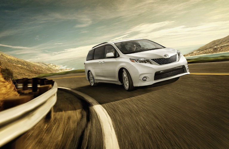 Toyota sienna compared to chrysler town and country #5